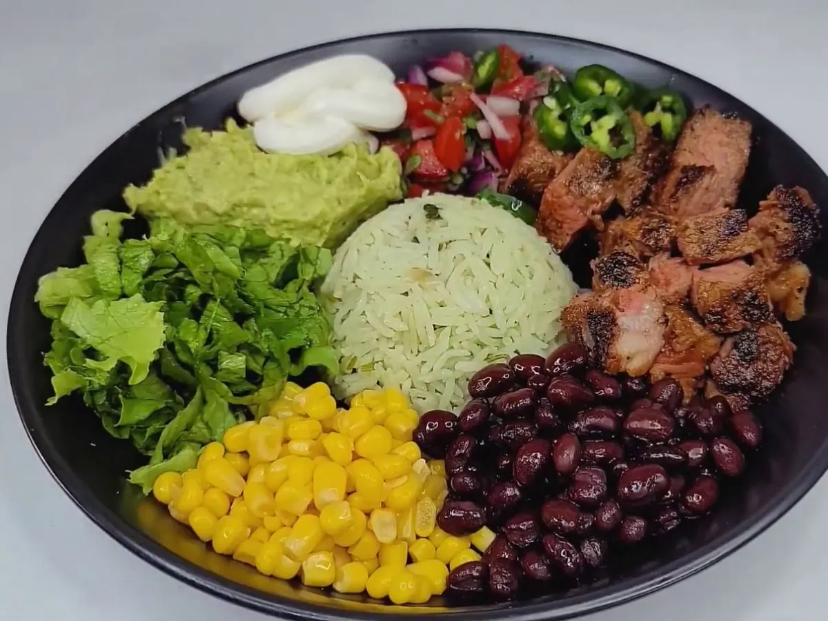 chipotle steak bowl