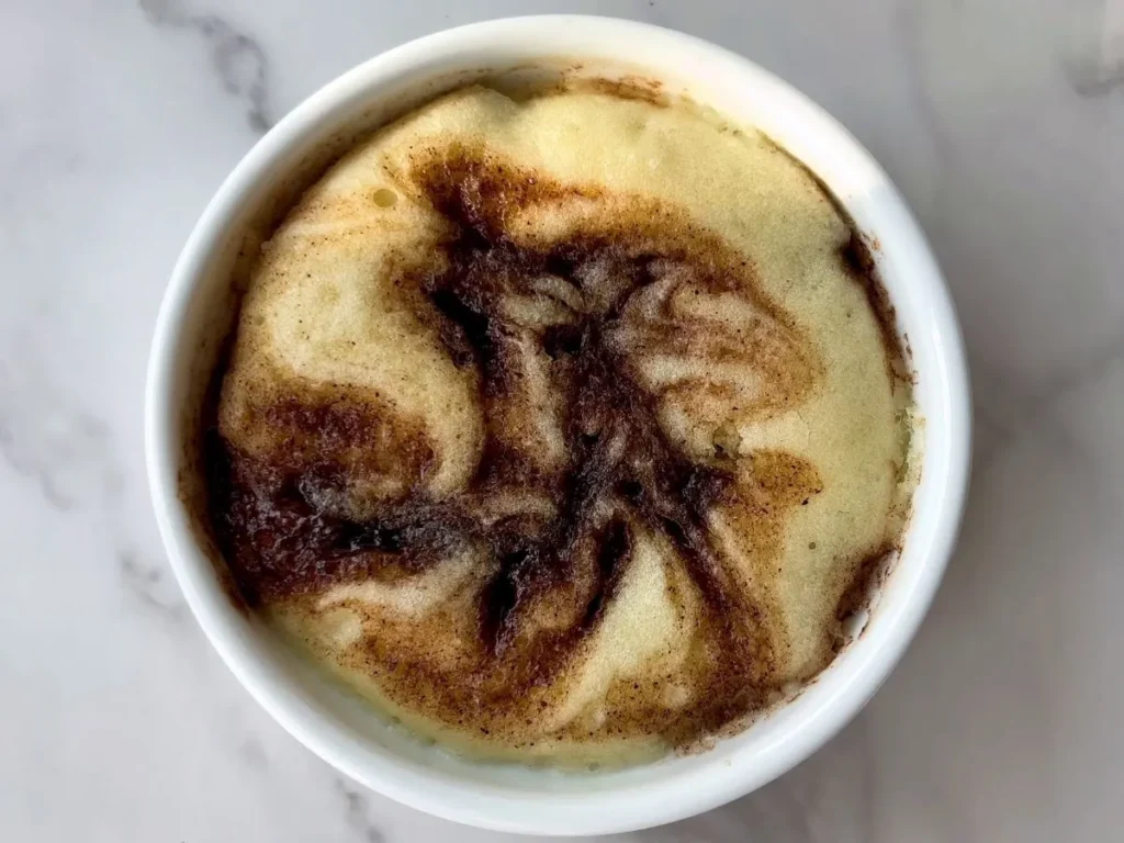 Cinnamon roll mug cake