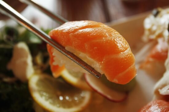 salmon nigiri