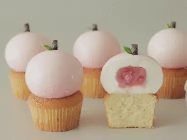 peach and cream cheese muffins