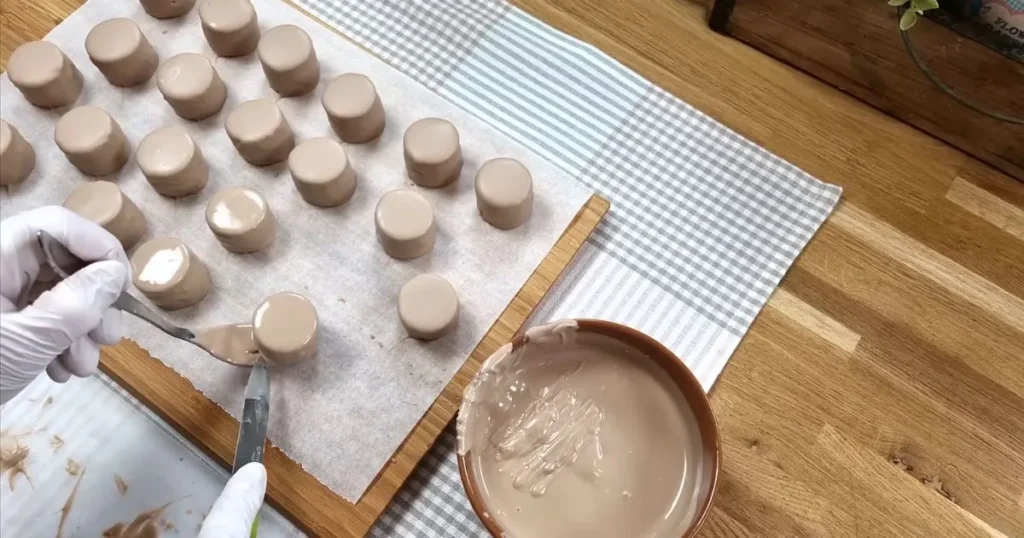 Brown Mini Cake