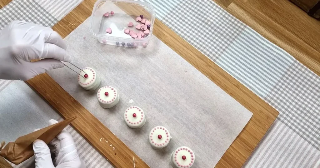 cute mini cakes