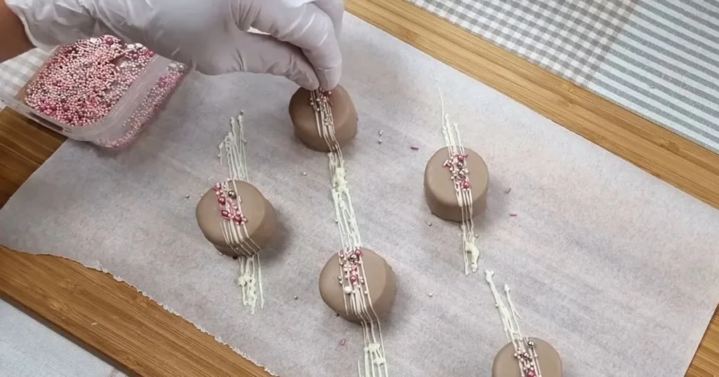 Brown cakes and mini cakes